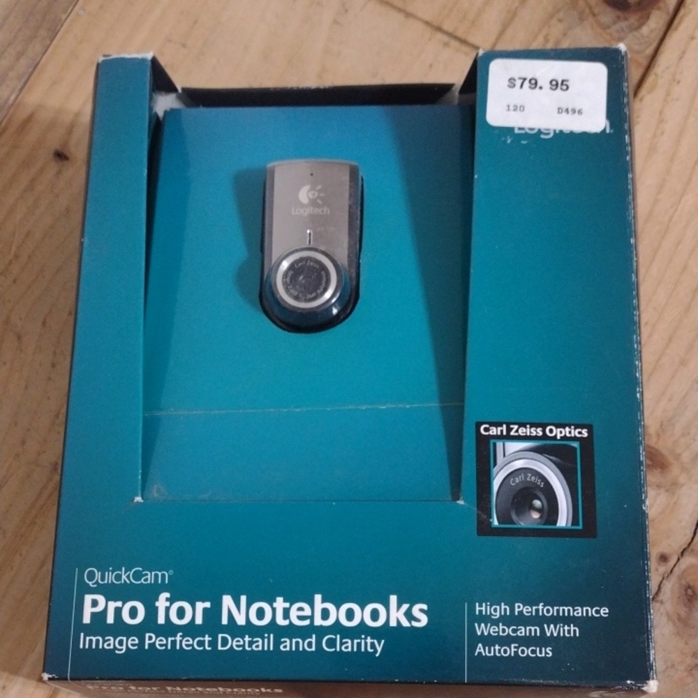 Logitech QuickCam Pro for Notebooks - Black and Silver